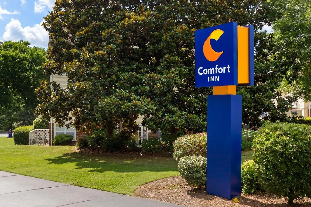 Comfort Inn Charlotte Airport Uptown 3*,  США