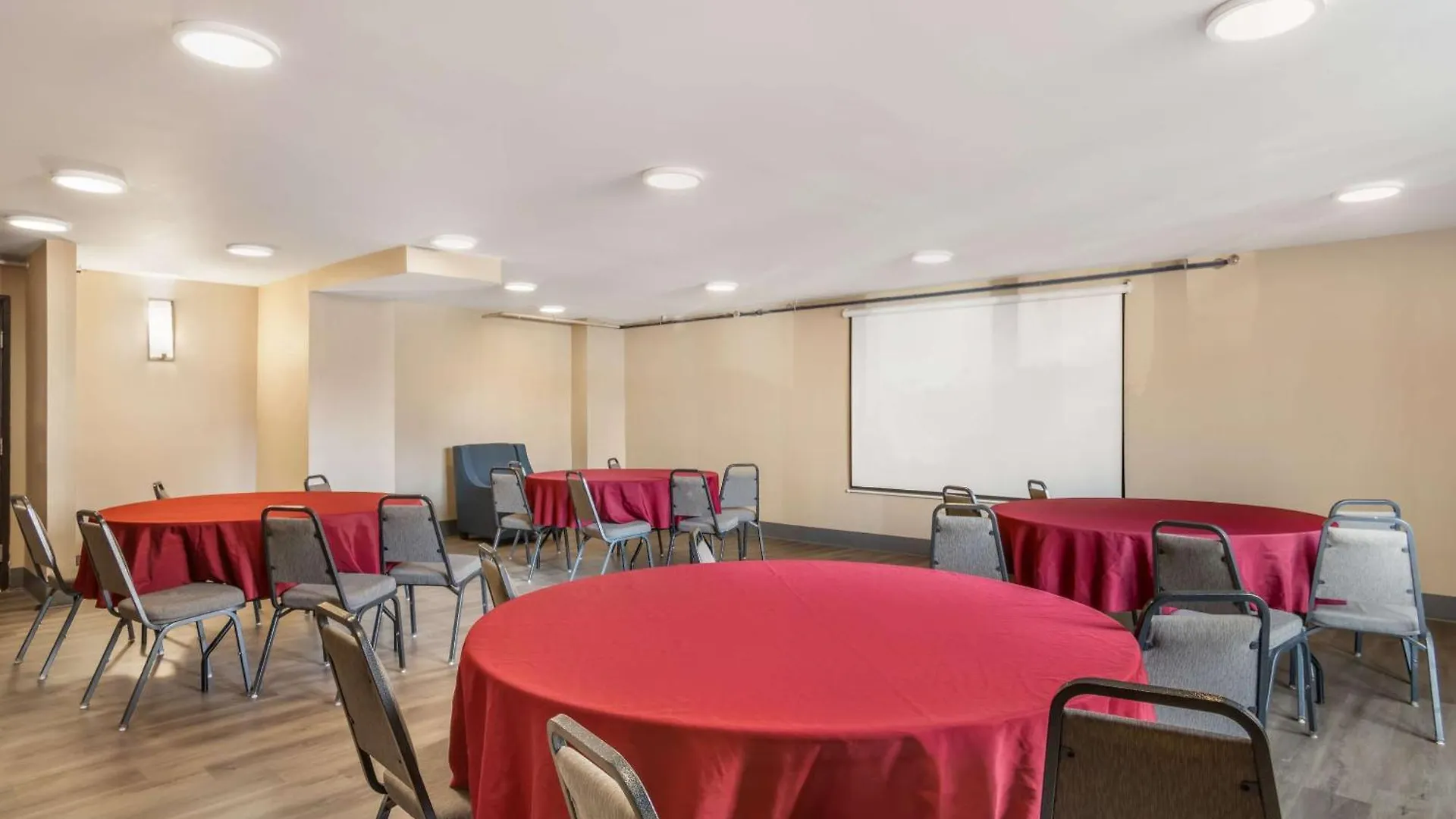 Comfort Inn Charlotte Airport Uptown