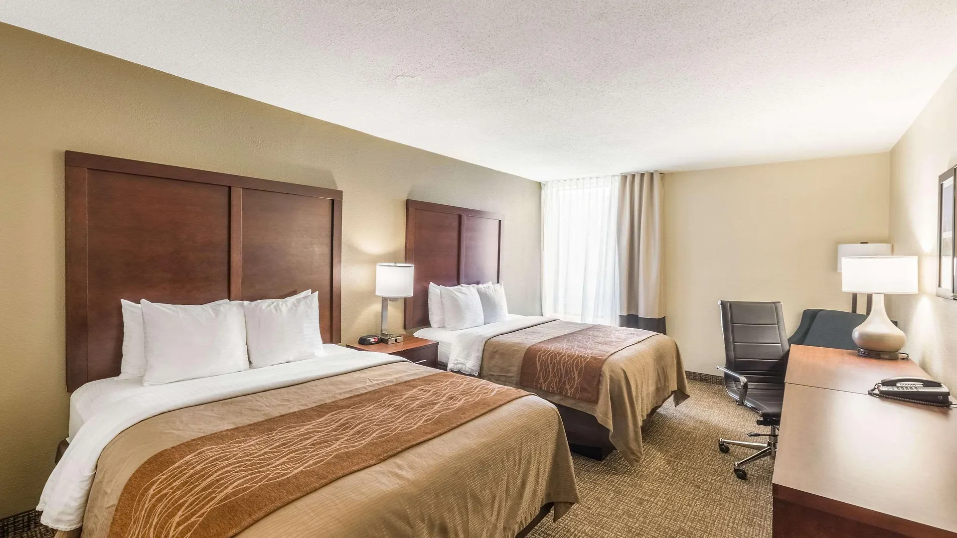 Comfort Inn Charlotte Airport Uptown 3*,